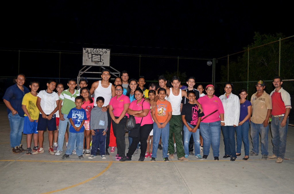 Boletín de Prensa_0241_Indira Vizcaíno entregó material deportivo a alumnos del Curso de Karate en Cuauhtémoc_02