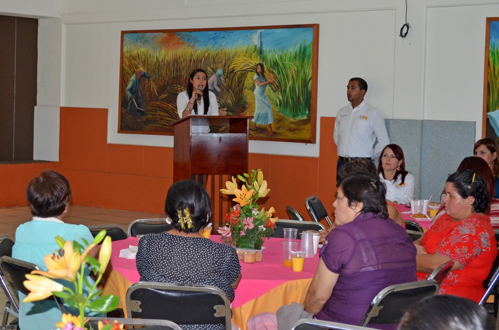 Boletín de Prensa_0258_Celebran el día de la mujer a trabajadoras del Ayuntamiento de Cuauhtémoc con desayuno y charla informativa_02