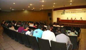 Preparan a médicos