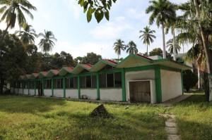 Rehabilitan antiguo CS Manzanillo