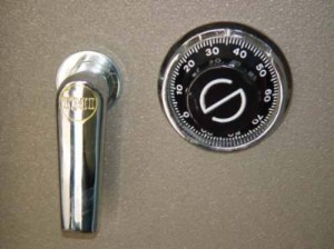 chapa-para-caja-fuerte-3775-MLM60675058_8372-O