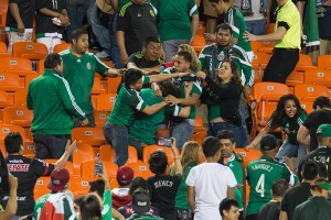 hubo-una-pequena-pelea-en-las-gradas-0