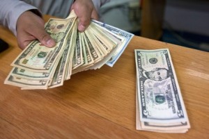 bffc8333f7cb723299-150722_dolar_6_gc-c-440x293