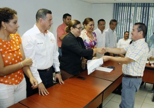Entrega de Becas Institucionales  (3)