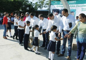 Entrega de Material Conafe  (2)
