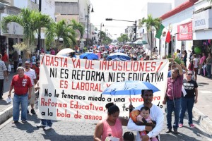 marcha-22-agosto-maestros-colima