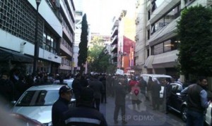 925456_NpAdvMainFea