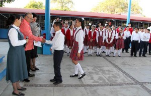 Ceremonia Cívica en las Adoratrices (2)