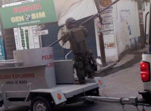 Personal-de-la-Marina-desactiva-bomba-en-Manzanillo