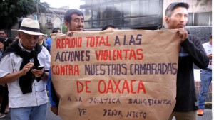 hoyla-loc-inmigrantes-arremeten-contra-pena-ni-001