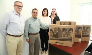 Fotonota. Entregan equipo