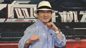 BOG500.- BOGOTÁ (COLOMBIA), 1/09/2016.- Fotografía de archivo del 28 de julio de 2016 del actor hongkonés Jackie Chan posando para los medios durante una rueda de prensa en Sydney, Australia. La Academia de Hollywood anunció hoy, jueves 1 de septiembre de 2016, que entregará el Óscar honorífico al actor Jackie Chan, la montadora Anne V. Coates, el director de casting Lynn Stalmaster y el realizador de documentales Frederick Wiseman. EFE/ARCHIVO/Dan Himbrechts PROHIBIDO SU USO EN AUSTRALIA Y NUEVA ZELANDA