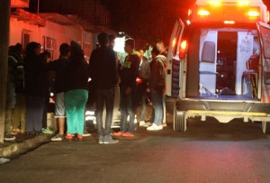 rina_en_la_colonia_maclovio_herrera_en_torreon-joven_lesionado_en_rina_en_torreon_milima20150118_0222_11