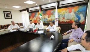 Brinda-Gobernador-oportunidades-para-que-más-jóvenes-puedan-cursar-estudios-del-nivel-superior